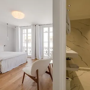 Mini-hôtel La Guitare 31 - Nice, Modern Studio In Center Of Cannes, Right Behind Grand, Cannes